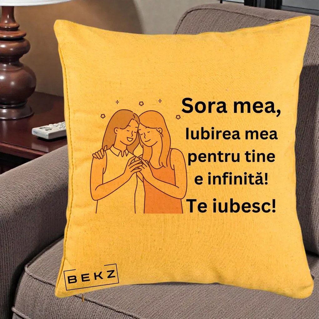 Cadou pentru Sora - Perna Personalizata Sora Mea Te Iubesc Imbratisare cu Sclipiri, 40x40 cm, Galben, Husa Detasabila, Perna Inclusa, BEKZ®