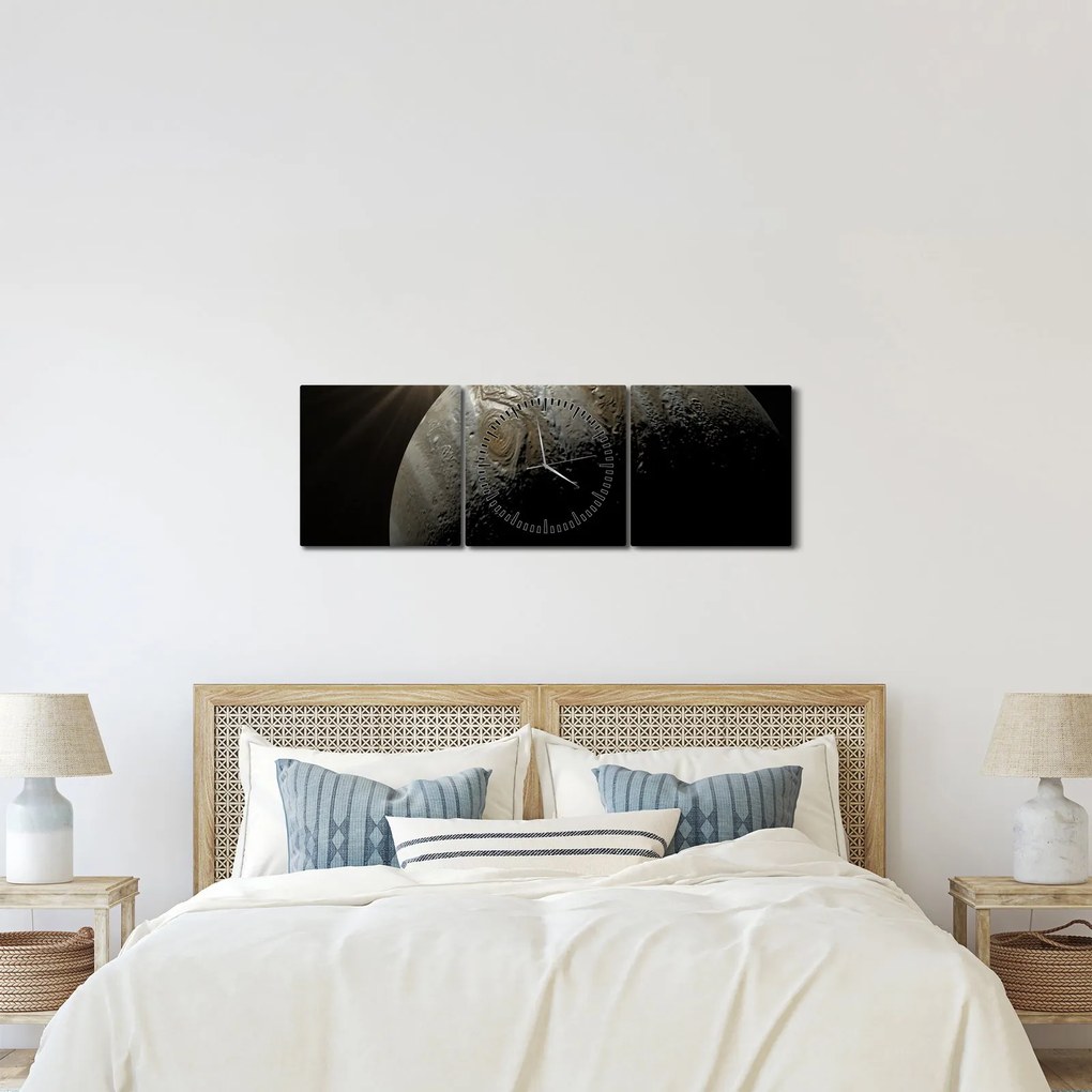 Tablou cu planetă în cosmos (cu ceas) (90x30 cm)
