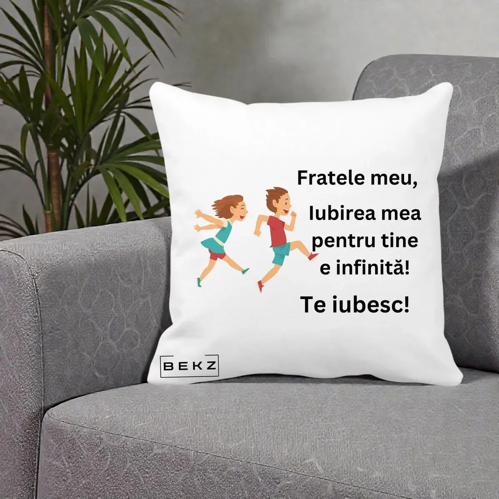 Cadou pentru Frate - Perna Personalizata Fratele Meu Te Iubesc Copii Alergand Colorat, 40x40 cm, Alba Mata, Husa Detasabila, Perna Inclusa, BEKZ®