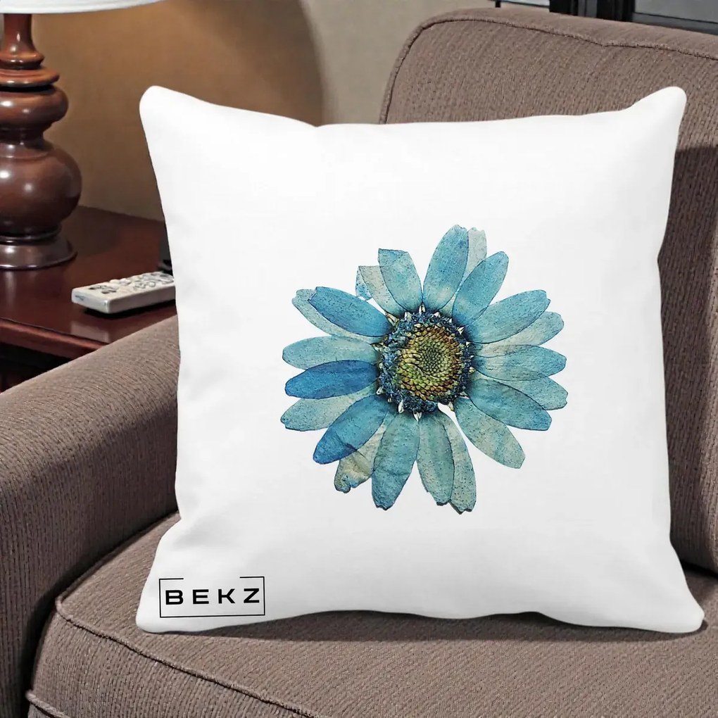 Perna Decorativa Floare Margareta Albastra Acuarela, 40x40 cm, Alba Mata, Husa Detasabila, Perna Inclusa, BEKZ®
