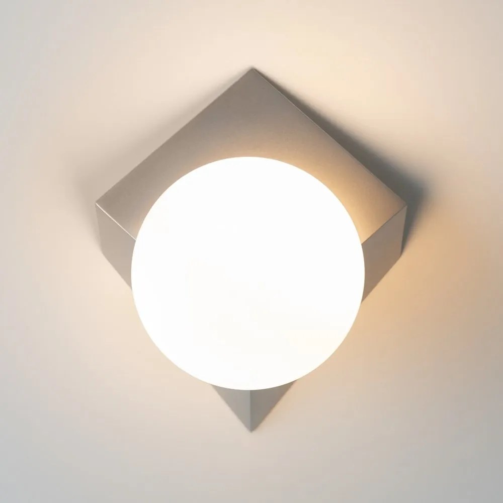 Aplica de perete cu linii geometrice Cubeo