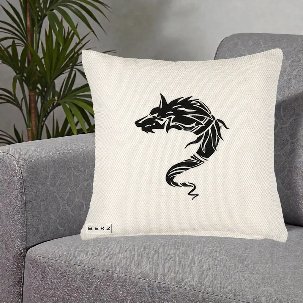 Perna Decorativa Lup Tribal Alb-Negru, 40x40 cm, Crem Reliefat, Husa Detasabila, Perna Inclusa, BEKZ®