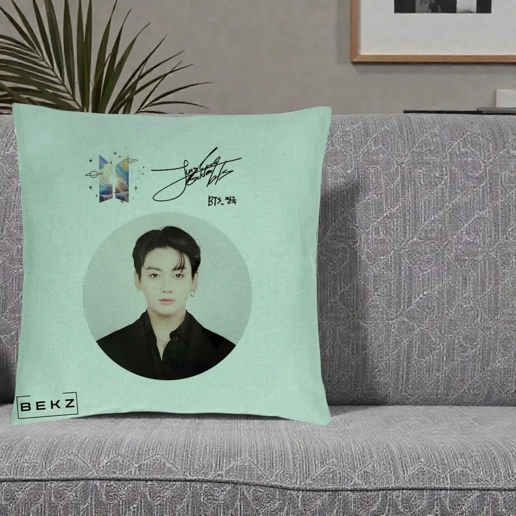 Perna Personalizata K-pop BTS Jungkook Portret cu Autograf, 40x40 cm, Verde Menta, Husa Detasabila, Perna Inclusa, BEKZ®