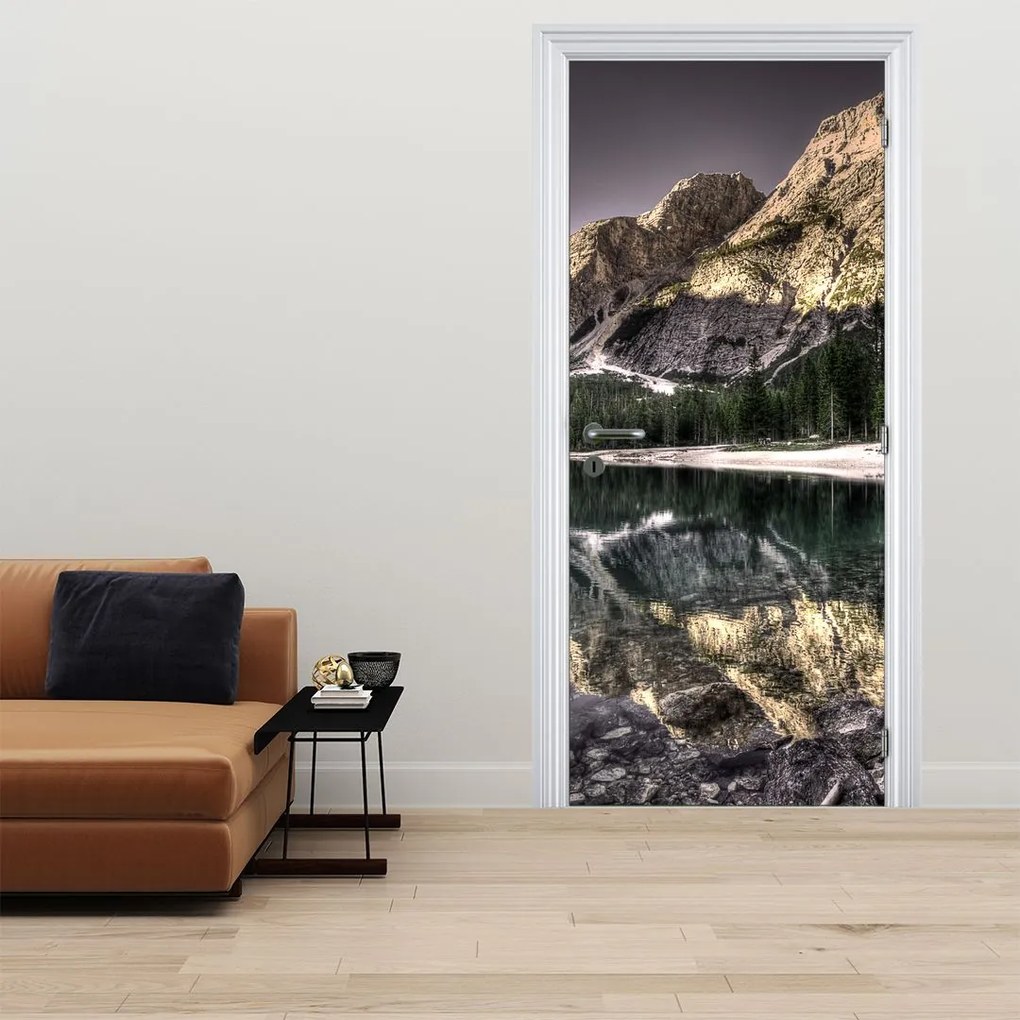 Fototapet pentru ușă - Lac în munți (95x205cm)
