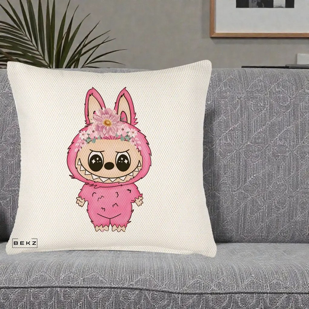 Perna Personalizata Labubu Roz cu Coroana Florala, 40x40 cm, Crem Reliefat, Husa Detasabila, Perna Inclusa, BEKZ®