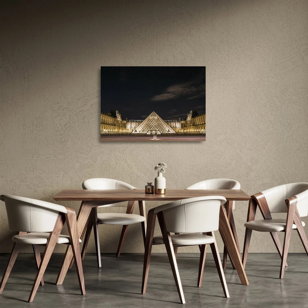 Tablou pe sticlă - Louvre nocturn (70x50 cm)