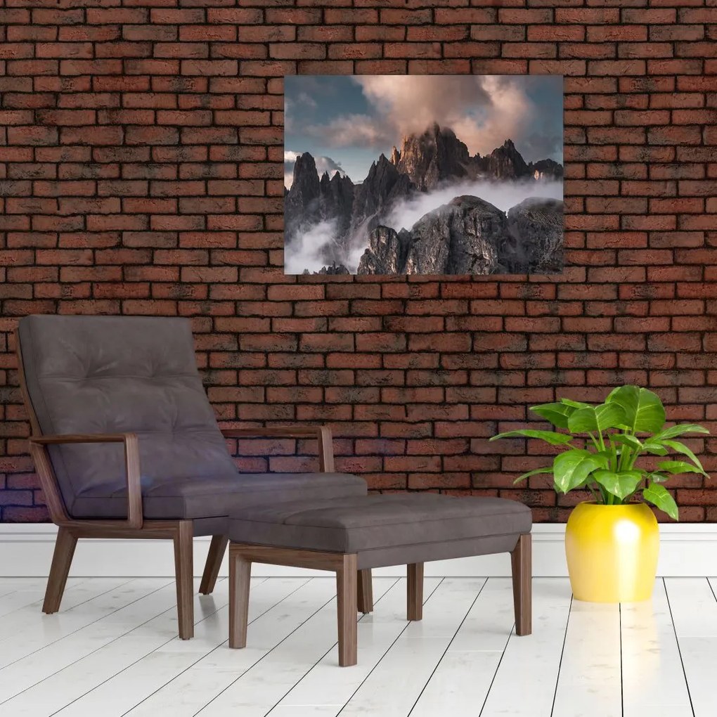 Tablou pe sticlă - Dolomiți Italieni ascunși în ceață (70x50 cm)