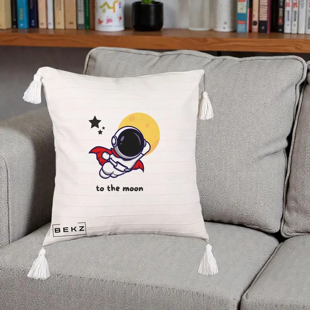 Perna Decorativa Astronaut To The Moon, 40x40 cm, Bej cu Franjuri, Husa Detasabila, Perna Inclusa, BEKZ®