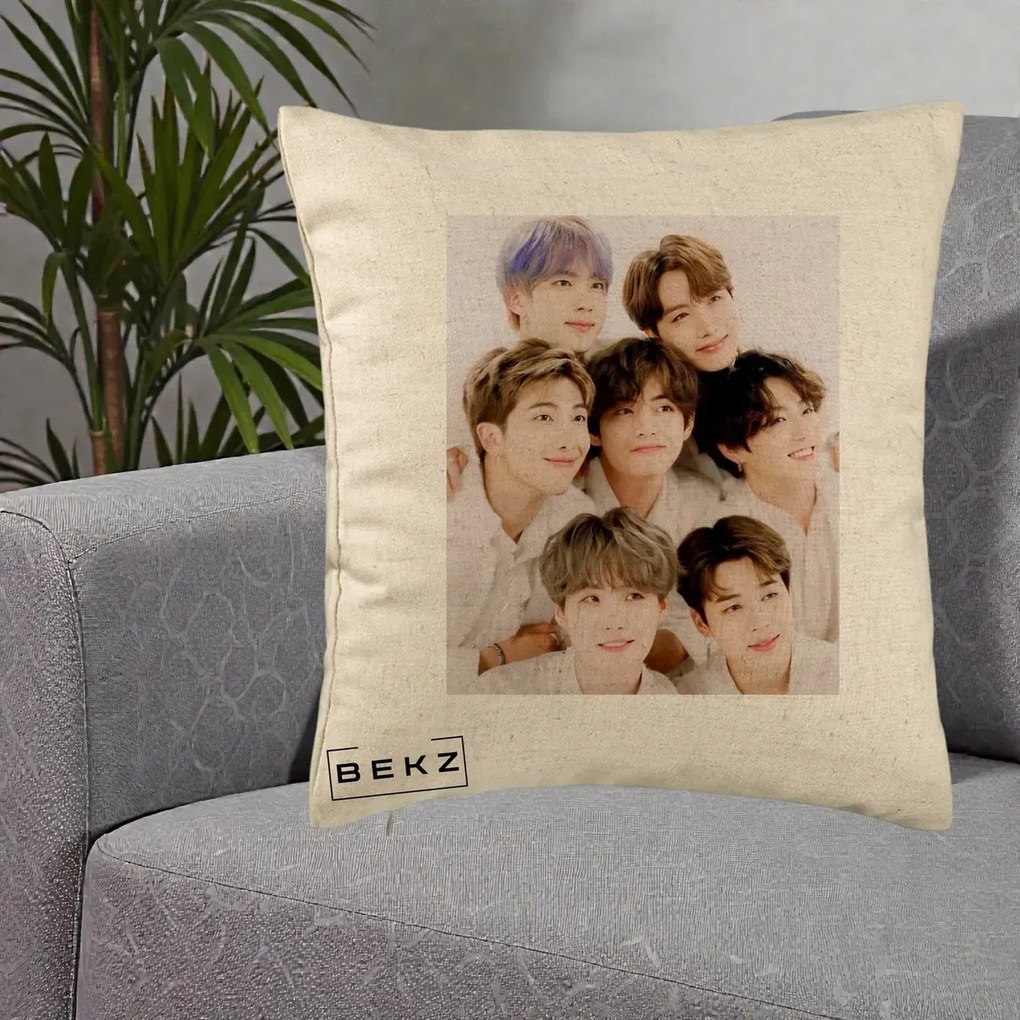 Perna Personalizata K-pop BTS Foto Grup Fete Albe, 40x40 cm, Bej, Husa Detasabila, Perna Inclusa, BEKZ®