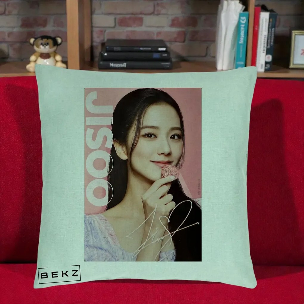 Perna Personalizata K-pop BLACKPINK Jisoo cu Semnatura si Fond Roz, 40x40 cm, Verde Menta, Husa Detasabila, Perna Inclusa, BEKZ®
