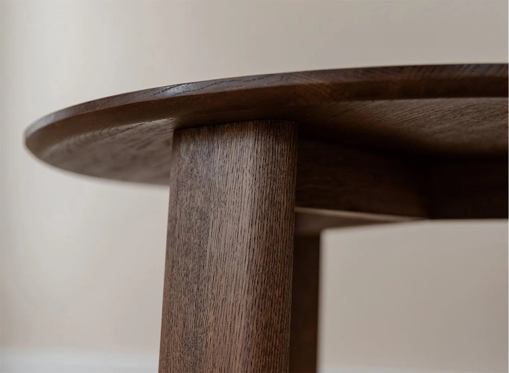 Măsuță lemn masiv nuc rotundă Monte finisaj Ø71×34 cm
