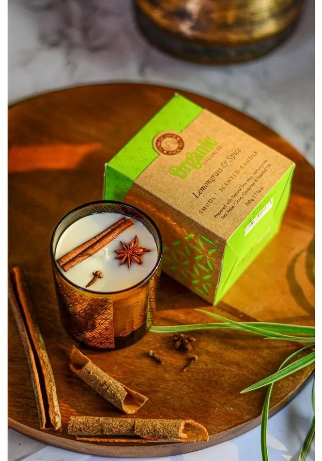 Lumânare aromată organică Lemongrass & Spice200 g în sticlă cu folie aurie