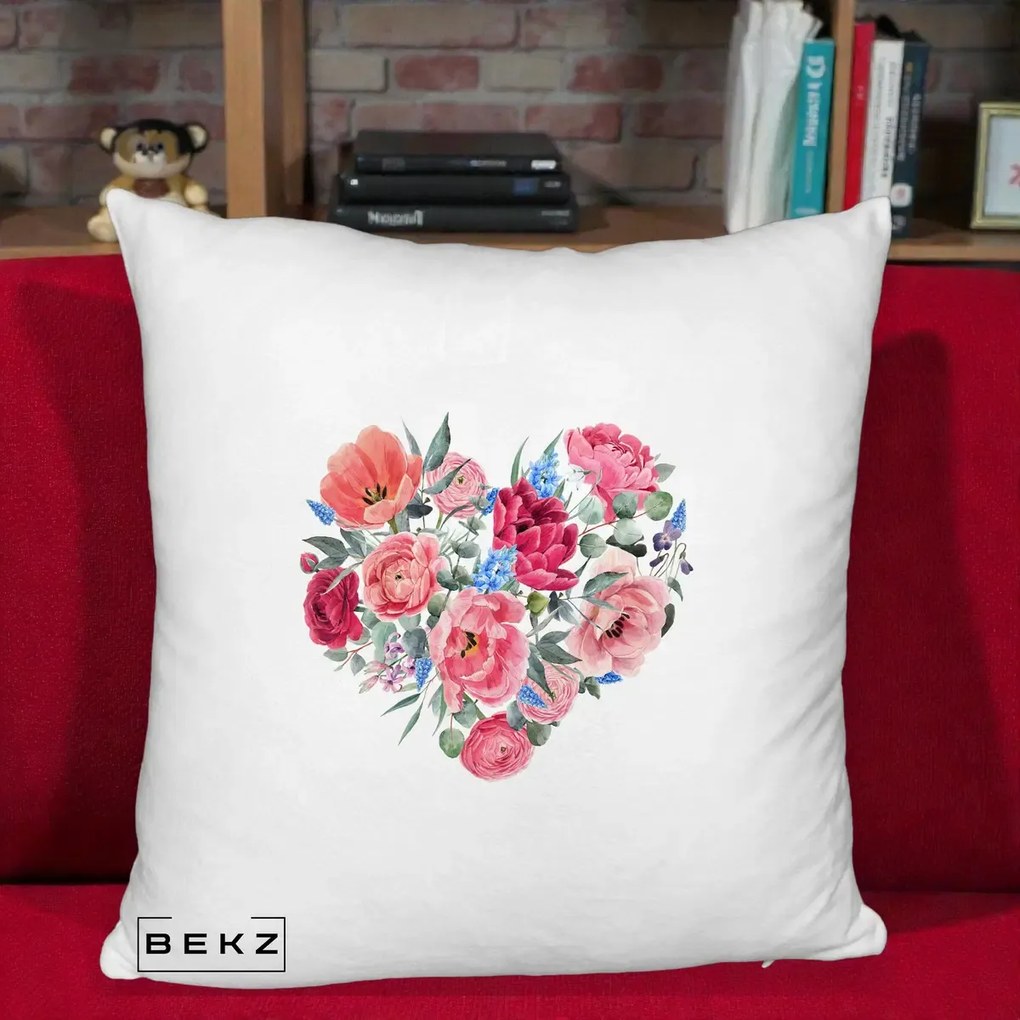 Perna Decorativa Inima din Bujori Acuarela, 40x40 cm, Alb Pufos, Husa Detasabila, Perna Inclusa, BEKZ®