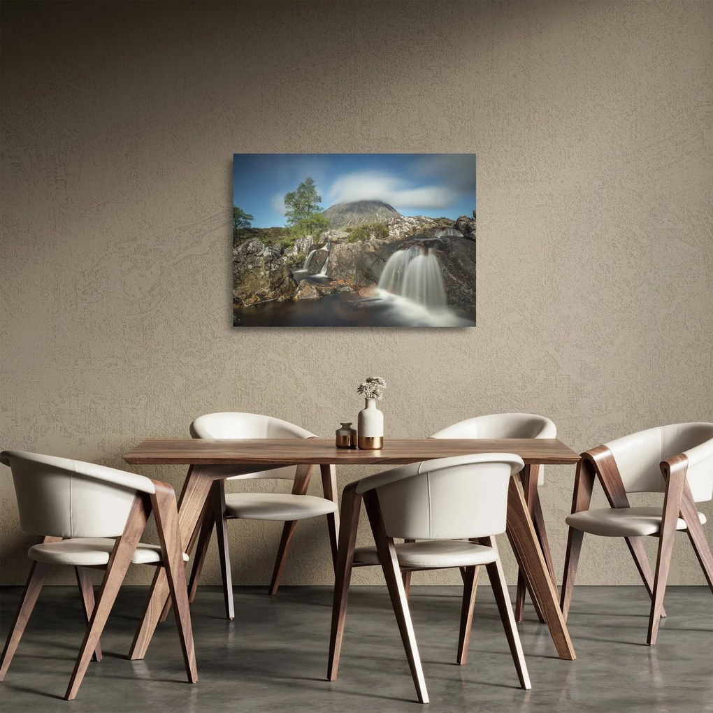 Tablou pe sticlă cu cascadele și munți (70x50 cm)
