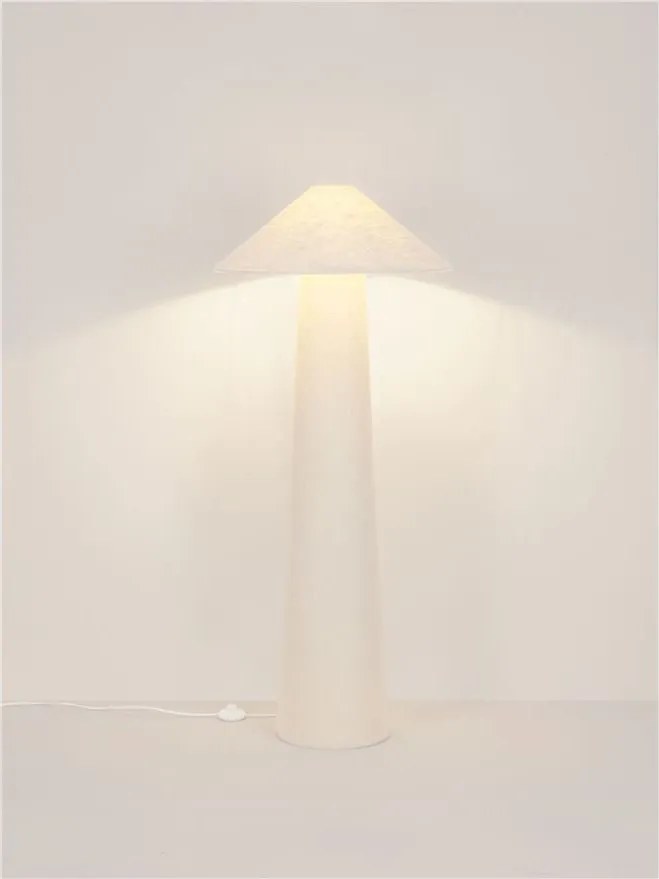 Lampadar, Lampa de podea din in Mae