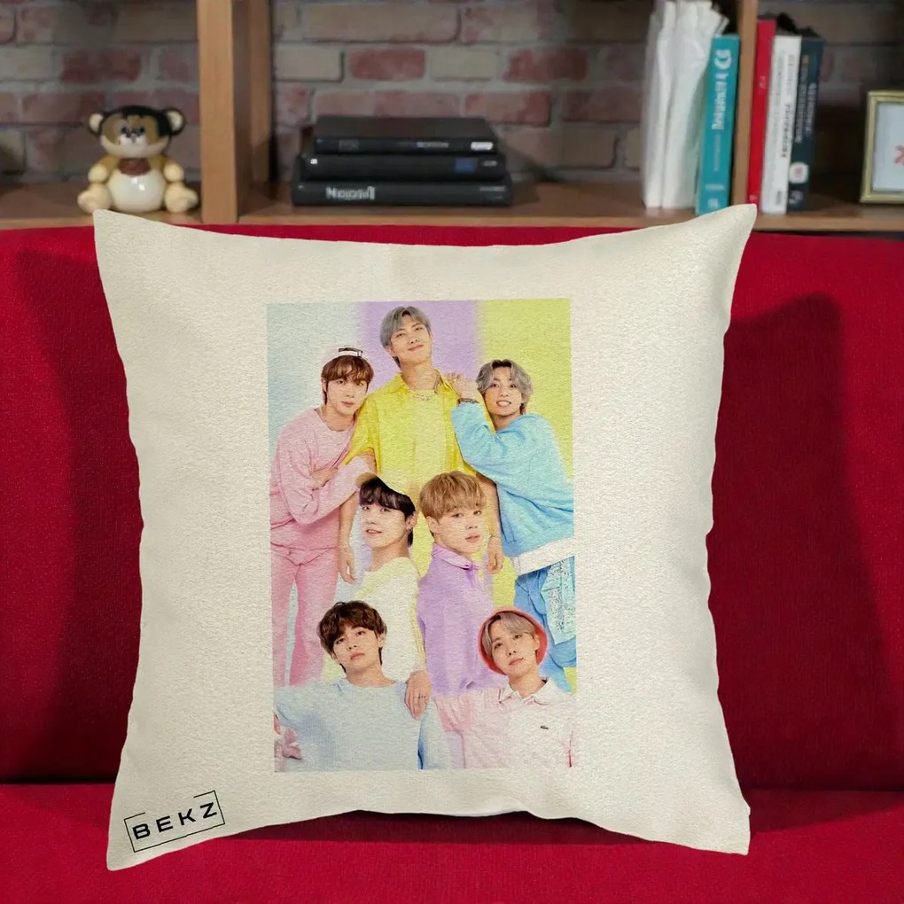 Perna Personalizata K-pop BTS Foto Grup Pastel Colorat cu 7 Membrii, 40x40 cm, Ecru, Husa Detasabila, Perna Inclusa, BEKZ®