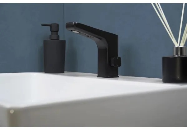 Baterie de lavoar cu senzor cu funcție de reglare Deante BQH_N29R HIACYNT 4xAA negru