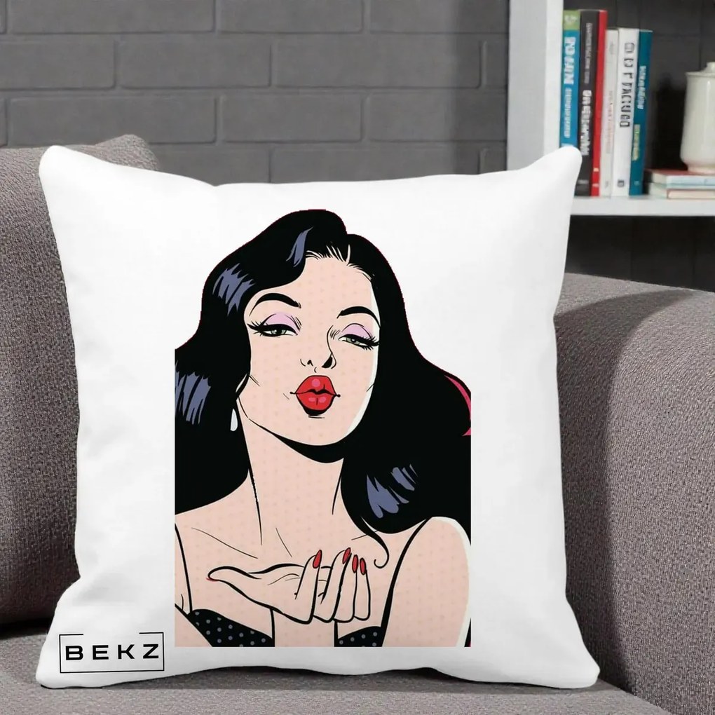 Perna Decorativa Femeie Pop-Art Kiss, 40x40 cm, Alba Mata, Husa Detasabila, Perna Inclusa, BEKZ®