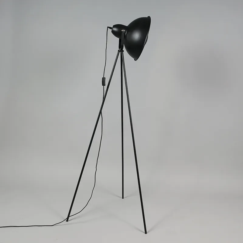 Lampă de podea industrială cu trepied negru cu auriu - Magna Basic 25