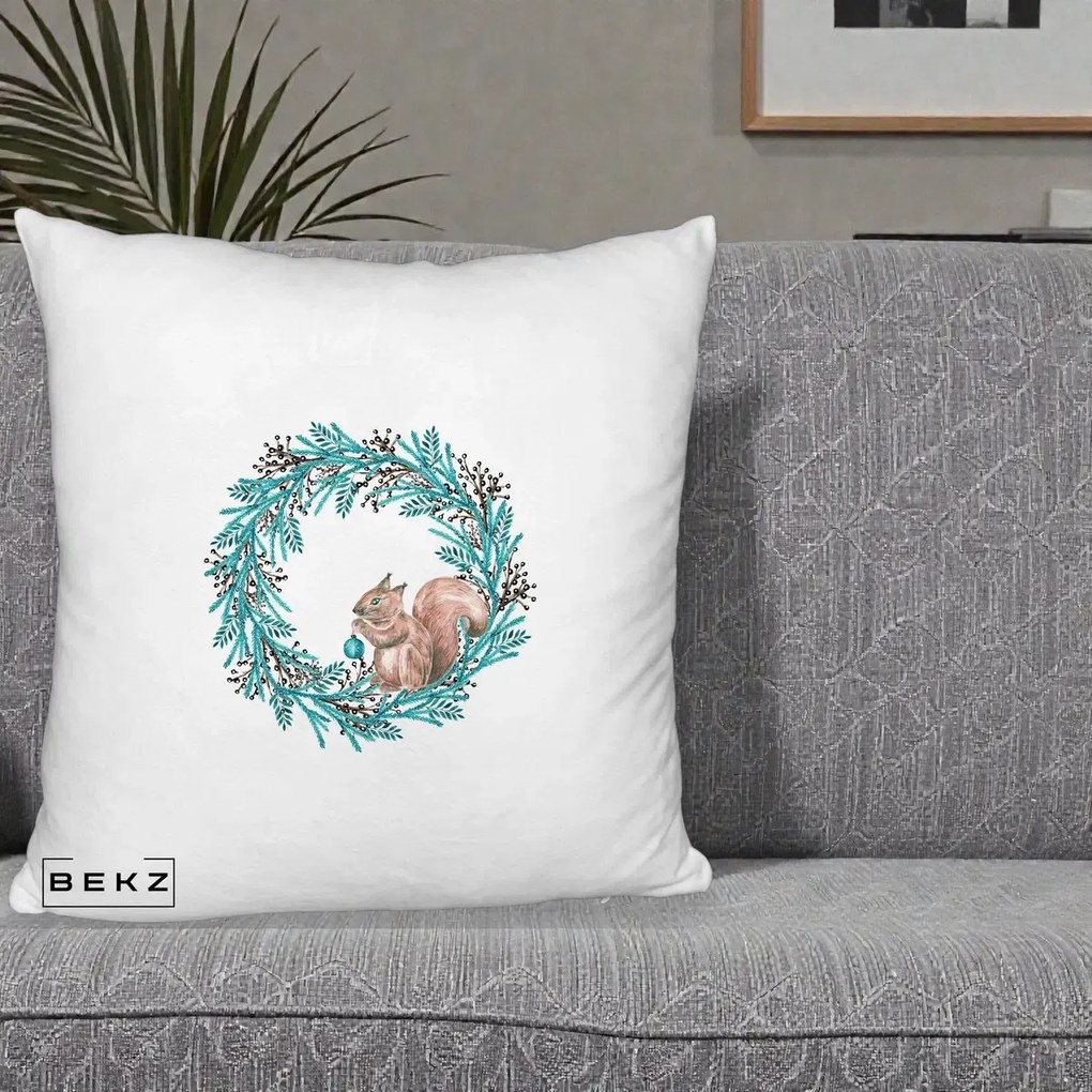 Perna Decorativa Coroana Turcoaz cu Veverita, 40x40 cm, Alb Pufos, Husa Detasabila, Perna Inclusa, BEKZ®