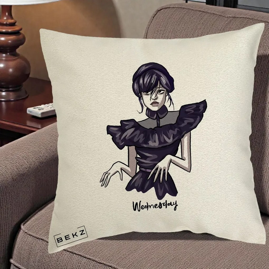 Perna Personalizata Wednesday Addams Dans Gotic, 40x40 cm, Ecru, Husa Detasabila, Perna Inclusa, BEKZ®
