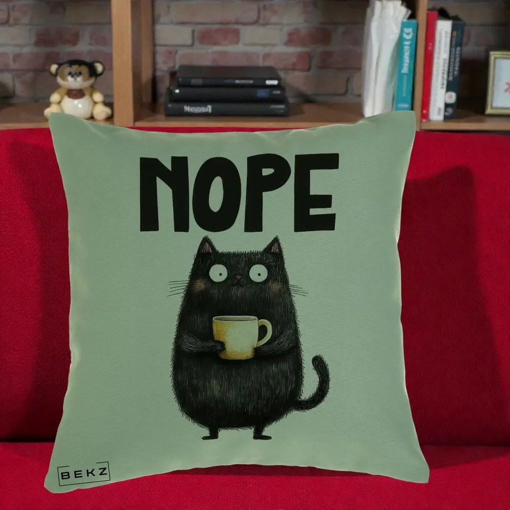 Perna Decorativa NOPE Pisica Neagra Cafea, 40x40 cm, Verde, Husa Detasabila, Perna Inclusa, BEKZ®