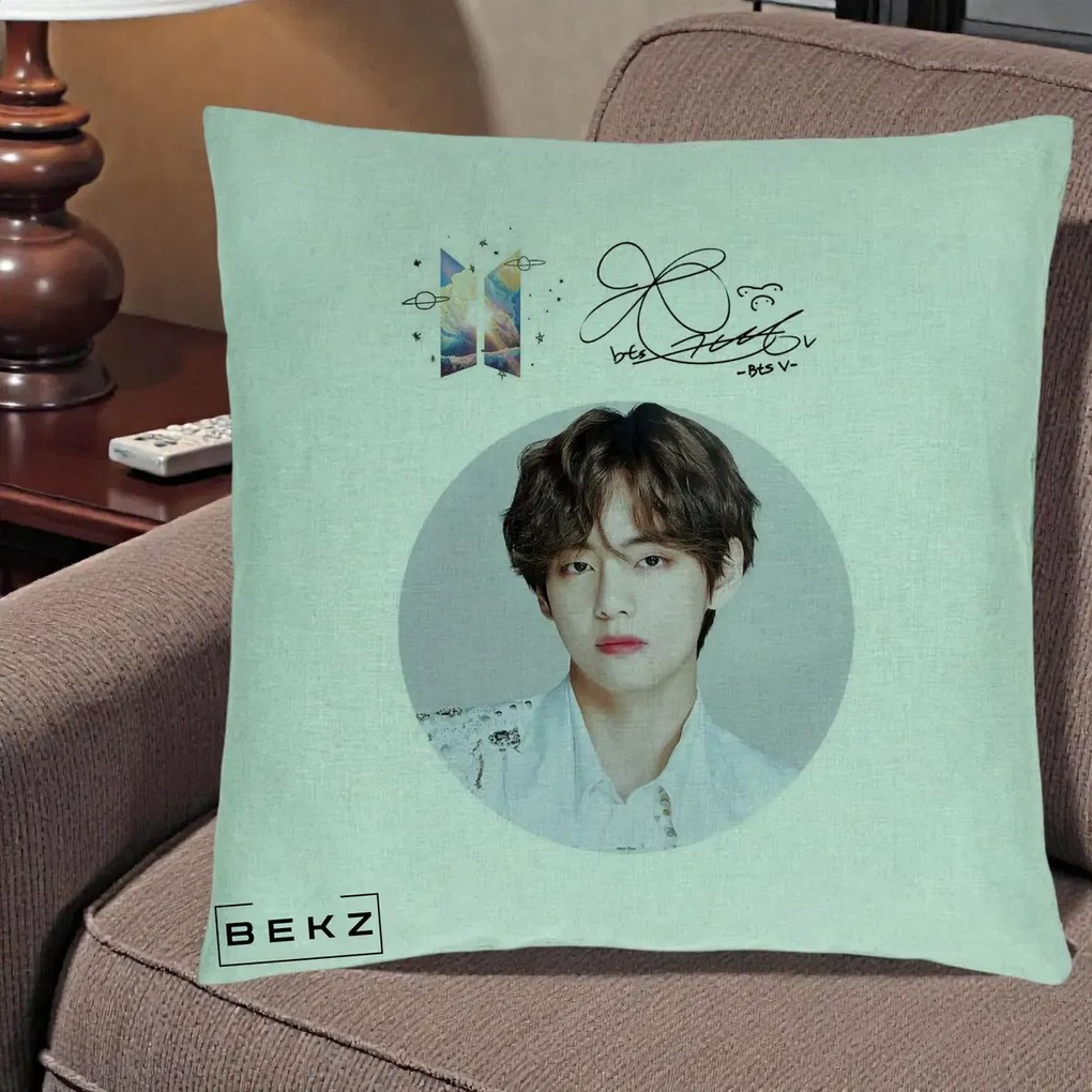 Perna Personalizata K-pop BTS V Taehyung Portret Cerc Autograf, 40x40 cm, Verde Menta, Husa Detasabila, Perna Inclusa, BEKZ®