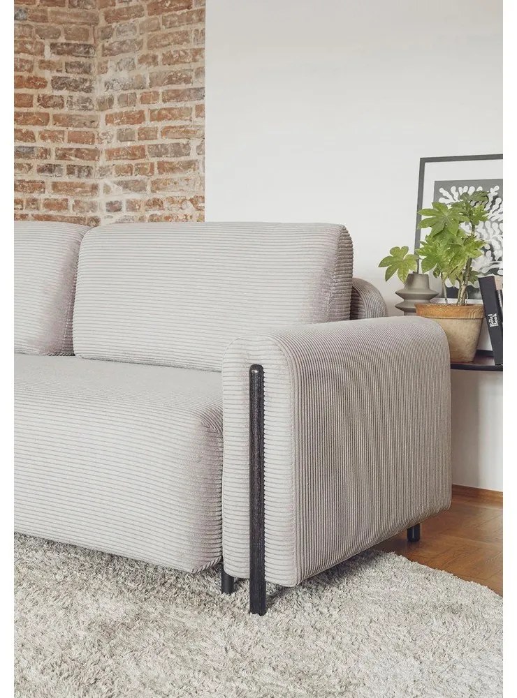 Canapea gri deschis extensibilă/cu spațiu de depozitare cu tapițerie din catifea reiată 244 cm Arcadova – ELTAP