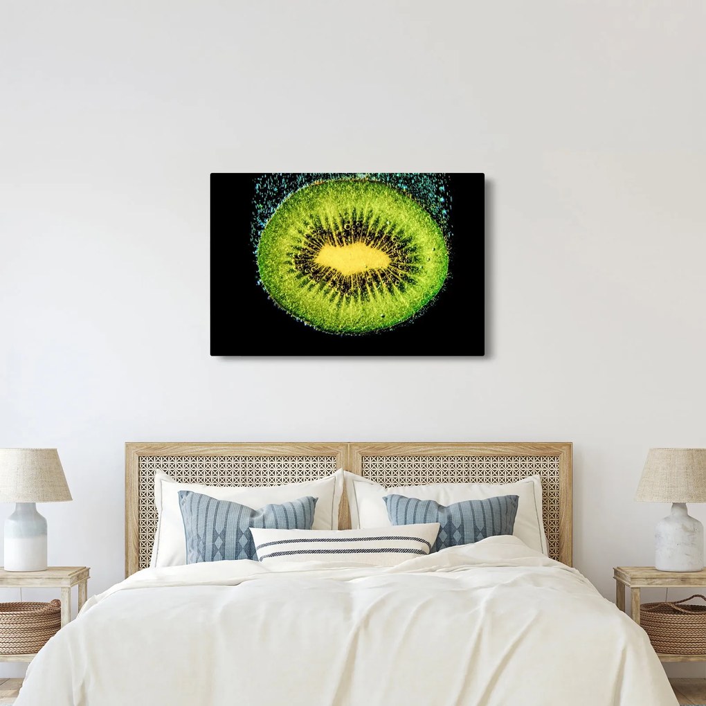 Tablou - detailu cu kiwi în apă (90x60 cm)