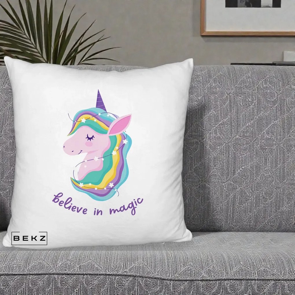 Perna Decorativa Unicorn Believe in Magic, 40x40 cm, Alb Pufos, Husa Detasabila, Perna Inclusa, BEKZ®