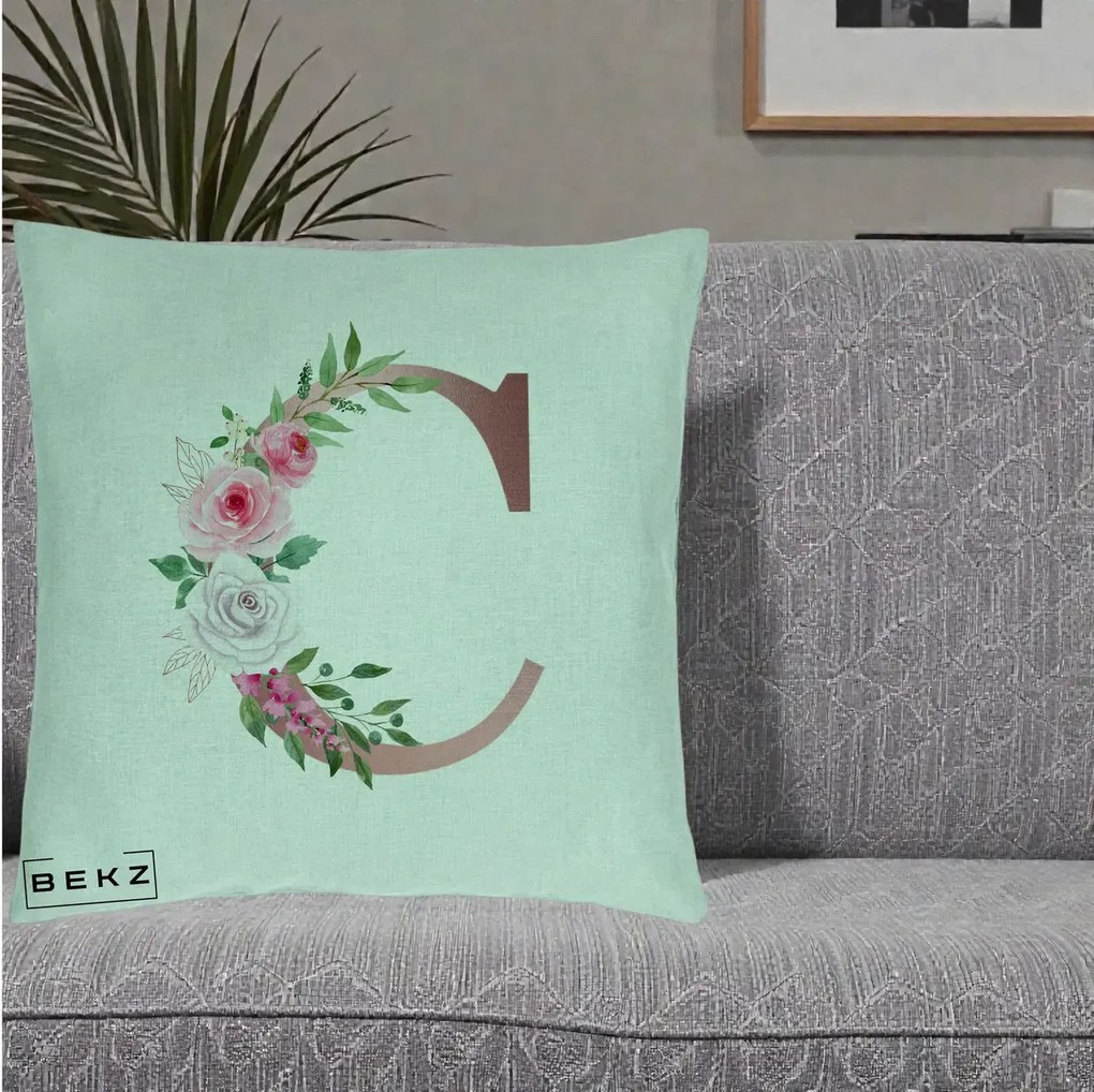 Cadou Personalizat - Perna Personalizata Monograma Rose Gold Litera C, 40x40 cm, Verde Menta, Husa Detasabila, Perna Inclusa, BEKZ®