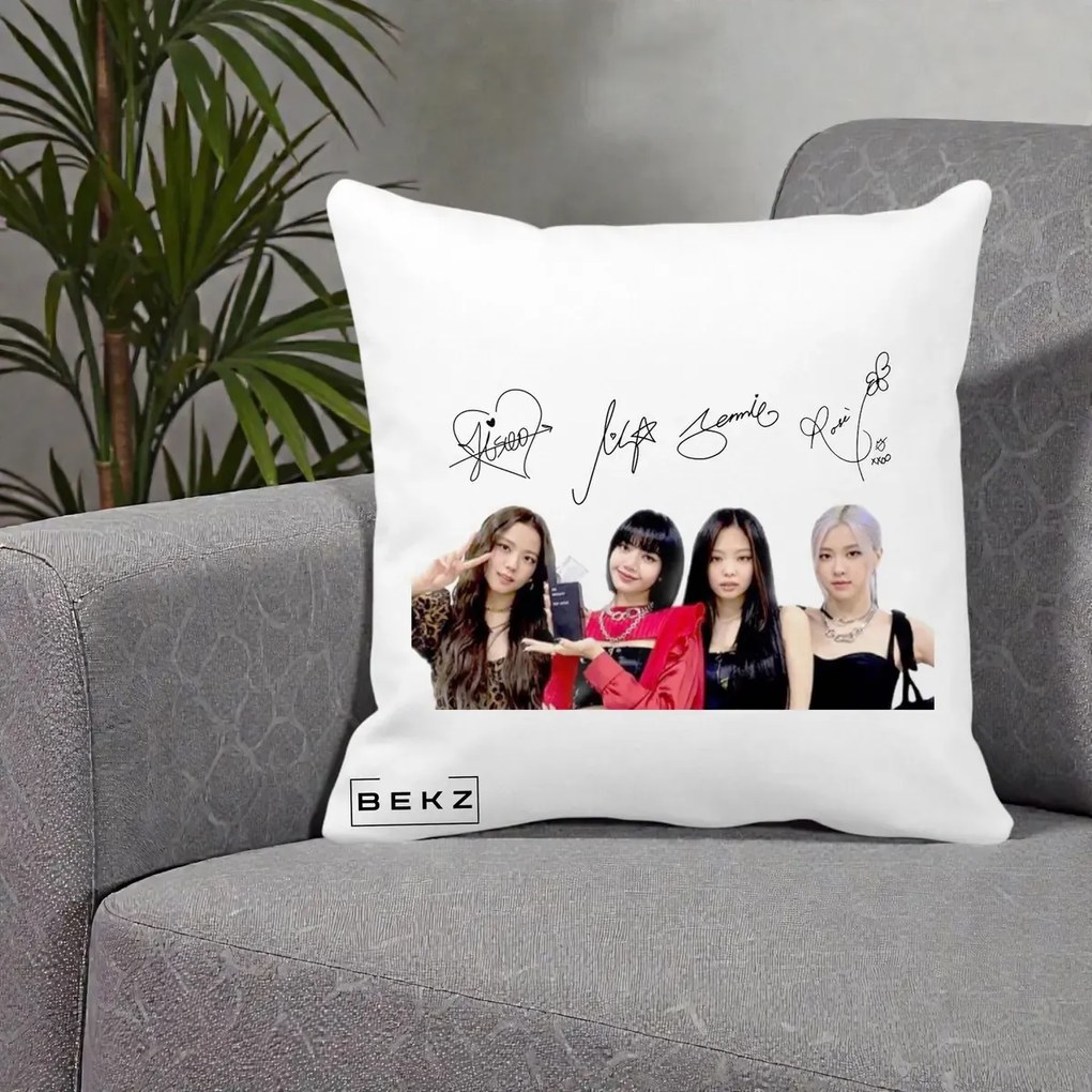 Perna Personalizata K-pop BLACKPINK Semnaturi, 40x40 cm, Alba Mata, Husa Detasabila, Perna Inclusa, BEKZ®