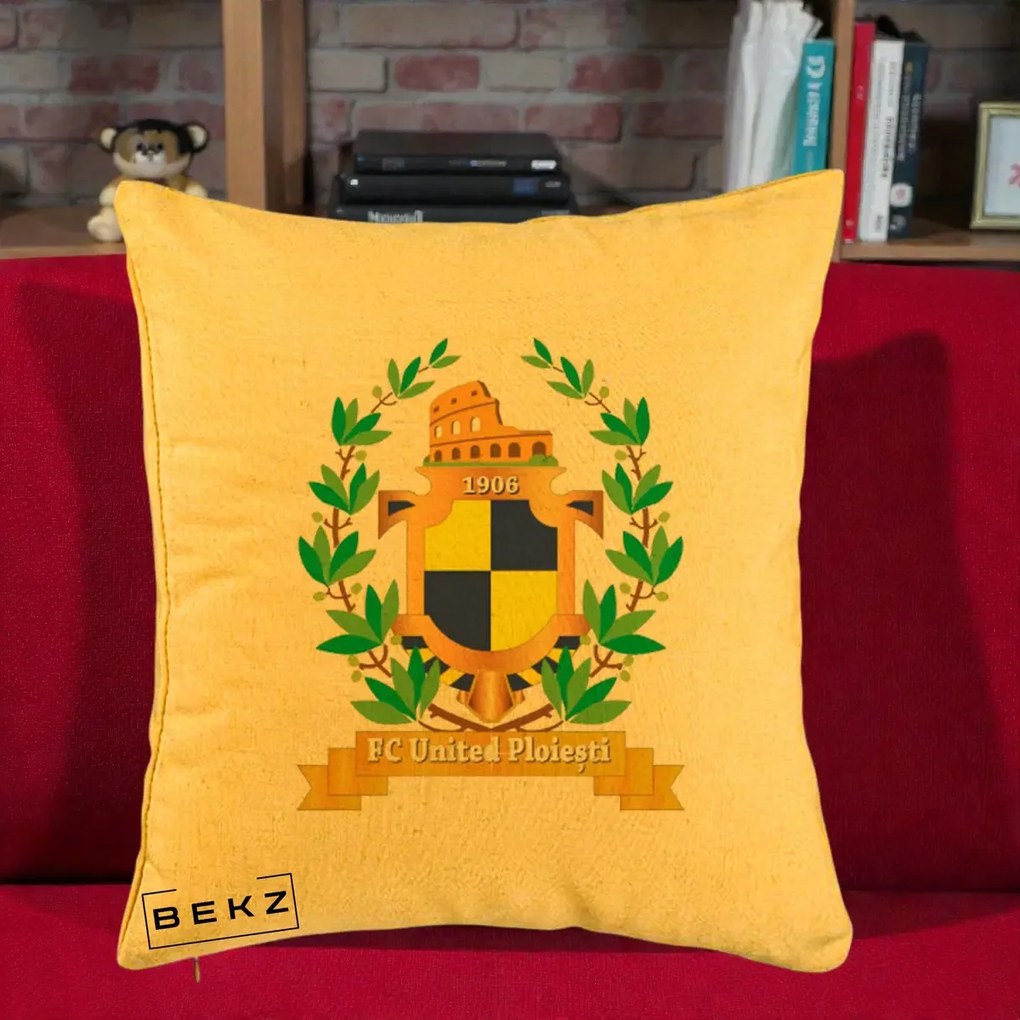 Perna Personalizata FC United Ploiesti 1906 Fotbal, 40x40 cm, Galben, Husa Detasabila, Perna Inclusa, BEKZ®