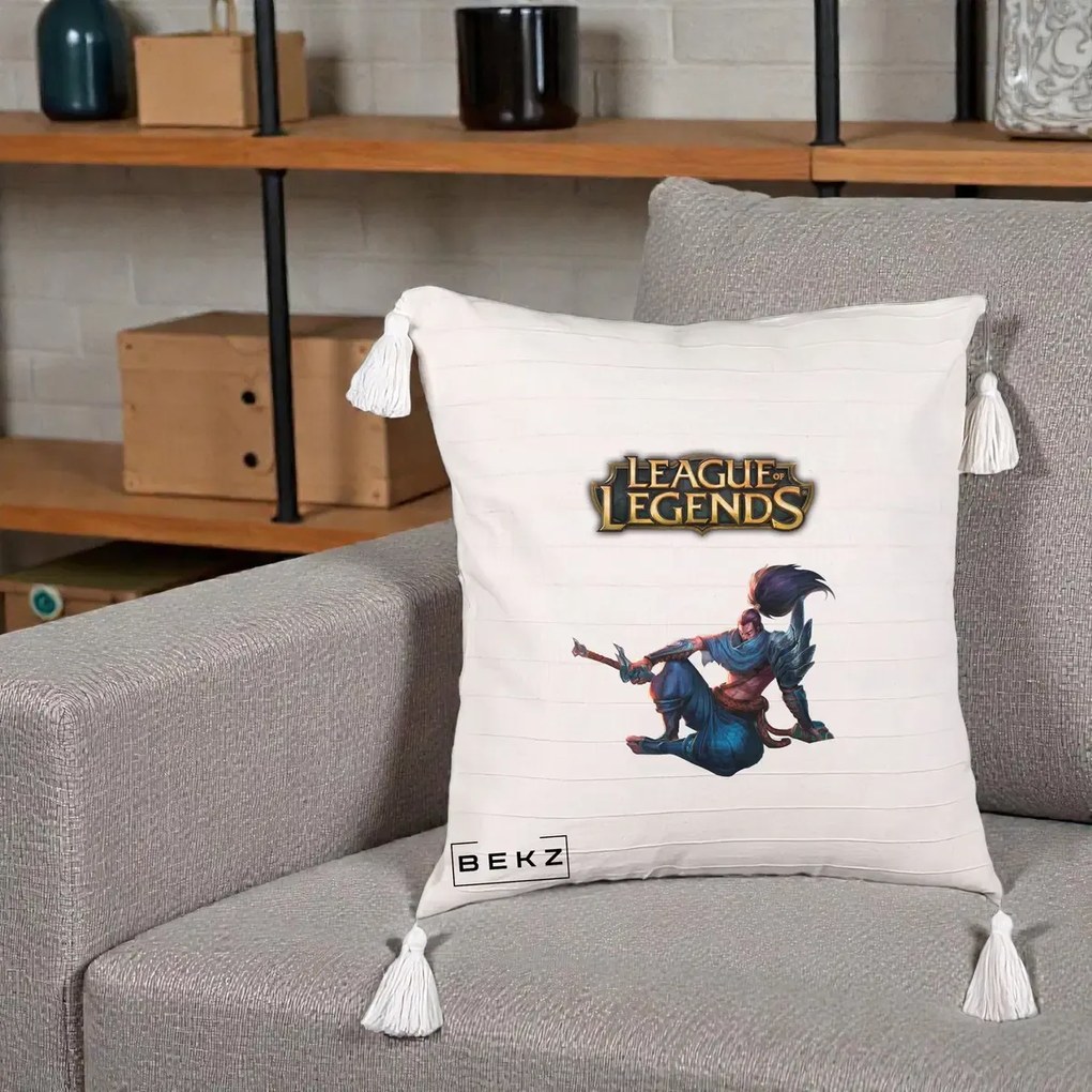 Perna Personalizata League of Legends Yasuo, 40x40 cm, Bej cu Franjuri, Husa Detasabila, Perna Inclusa, BEKZ®