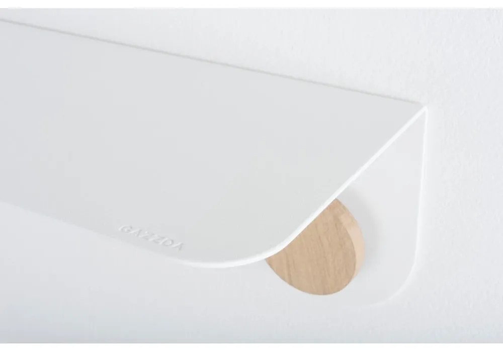 Raft de perete din oțel și detalii din lemn de stejar, cu 2 cârlige Gazzda Hook, lungime 60 cm, alb