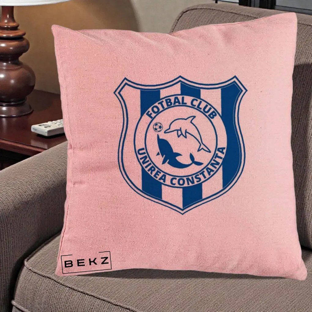 Perna Personalizata FC Unirea Constanta Fotbal, 40x40 cm, Roz, Husa Detasabila, Perna Inclusa, BEKZ®