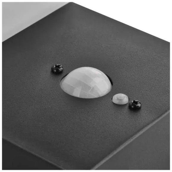 Aplică LED solară cu senzor LED/4,4W/3,7V 2200 mAh IP44