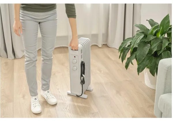 Sencor - Radiator cu ulei, 7 secțiuni, 600/900/1500 W, 230 V, alb