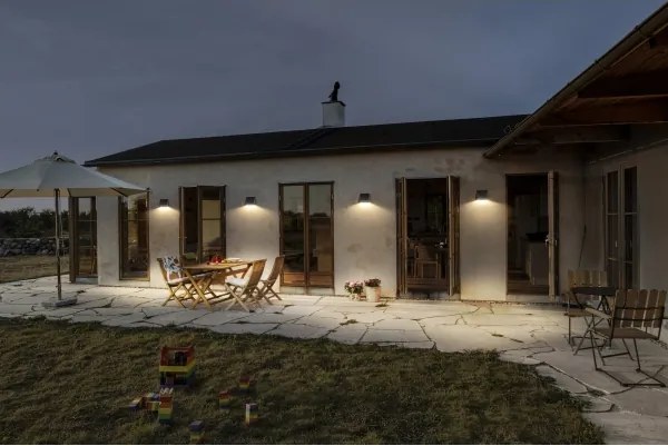 OSRAM - Aplica LED solară ENDURA STYLE, 10,2 W / 4,2 V, 2000 mAh, IP54, antracit