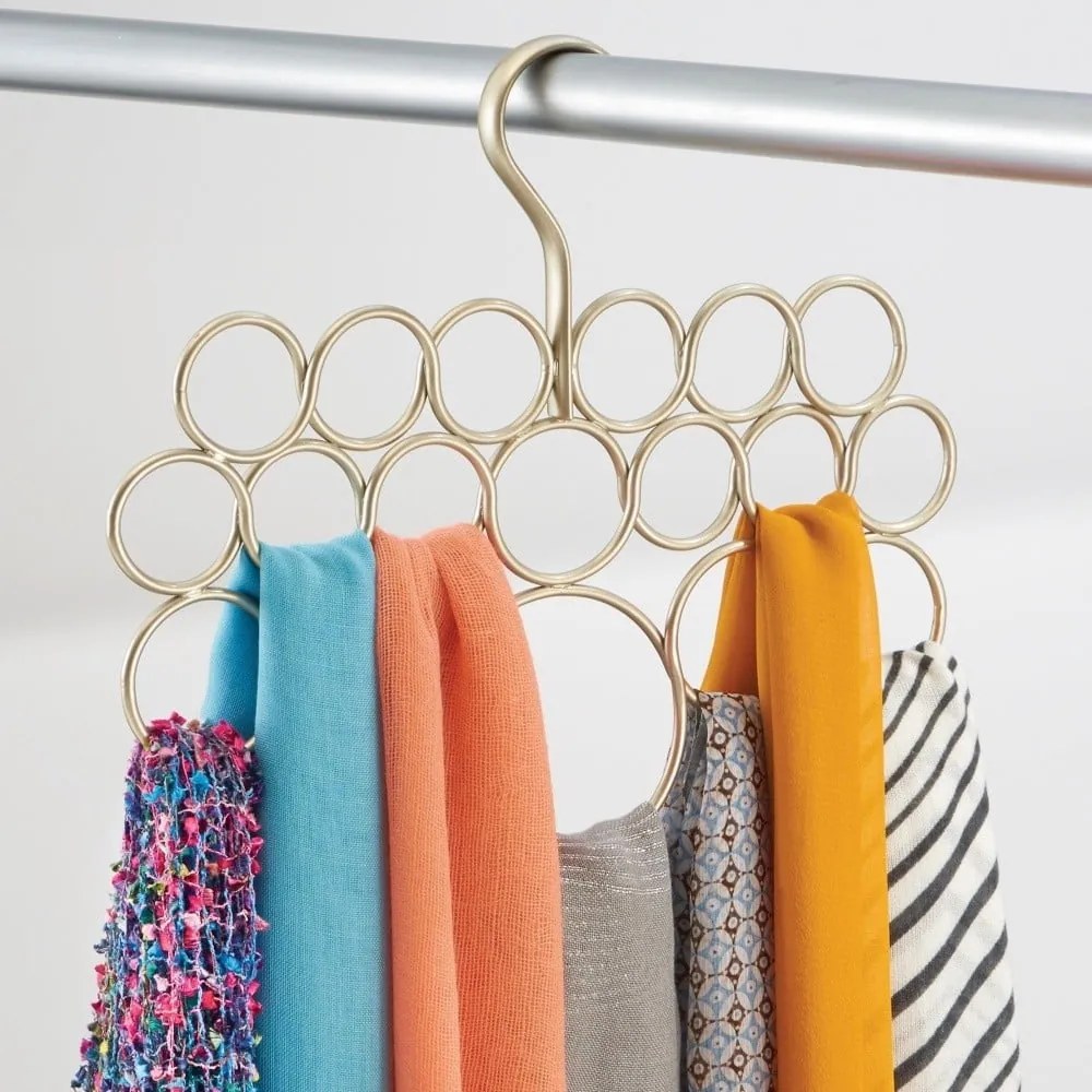 Umeraș pentru prosoape, eșarfe sau haine iDesign Axis, lungime 29 cm