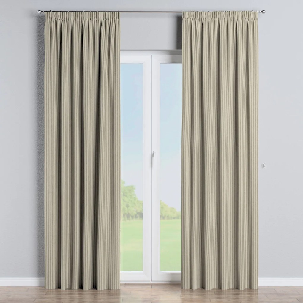 Perdea cu bandă de pliuri