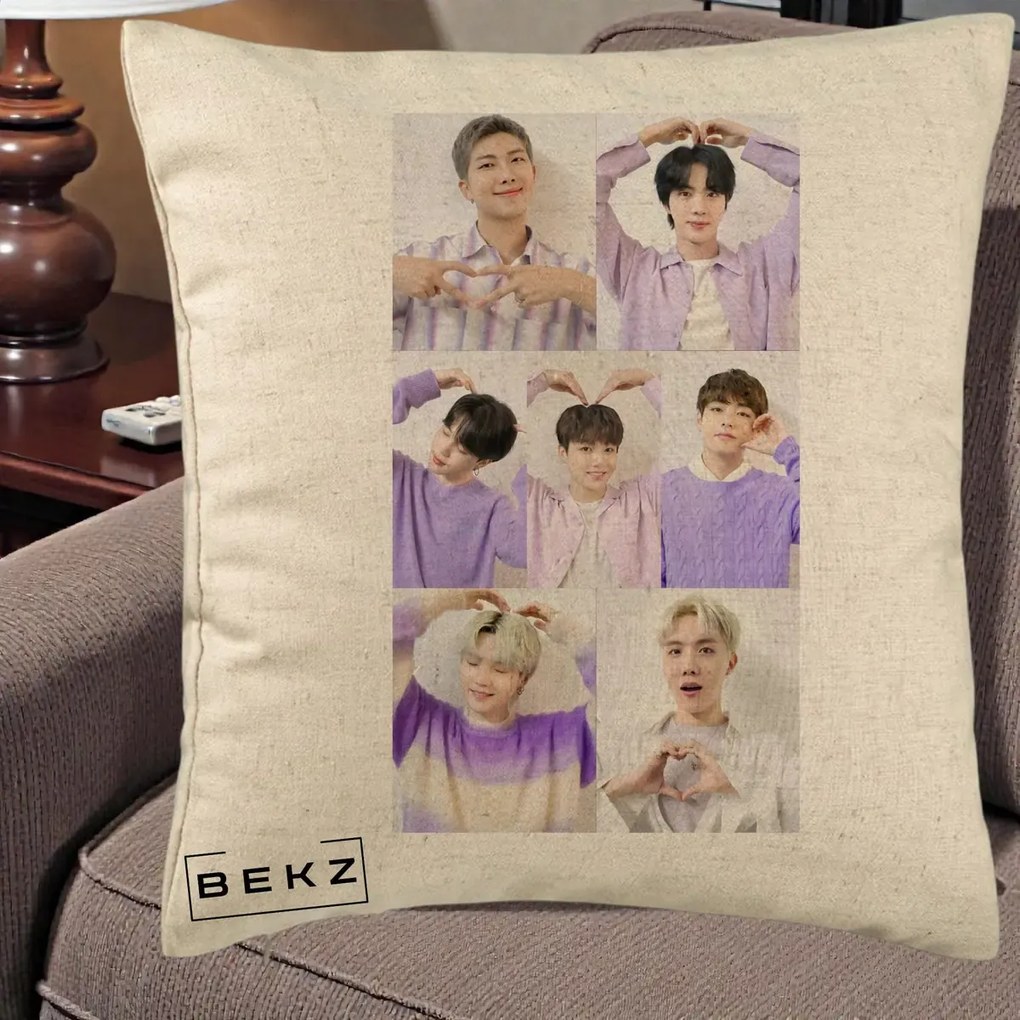 Perna Personalizata K-pop BTS Colaj 7 Portrete cu Inimi Lila, 40x40 cm, Bej, Husa Detasabila, Perna Inclusa, BEKZ®