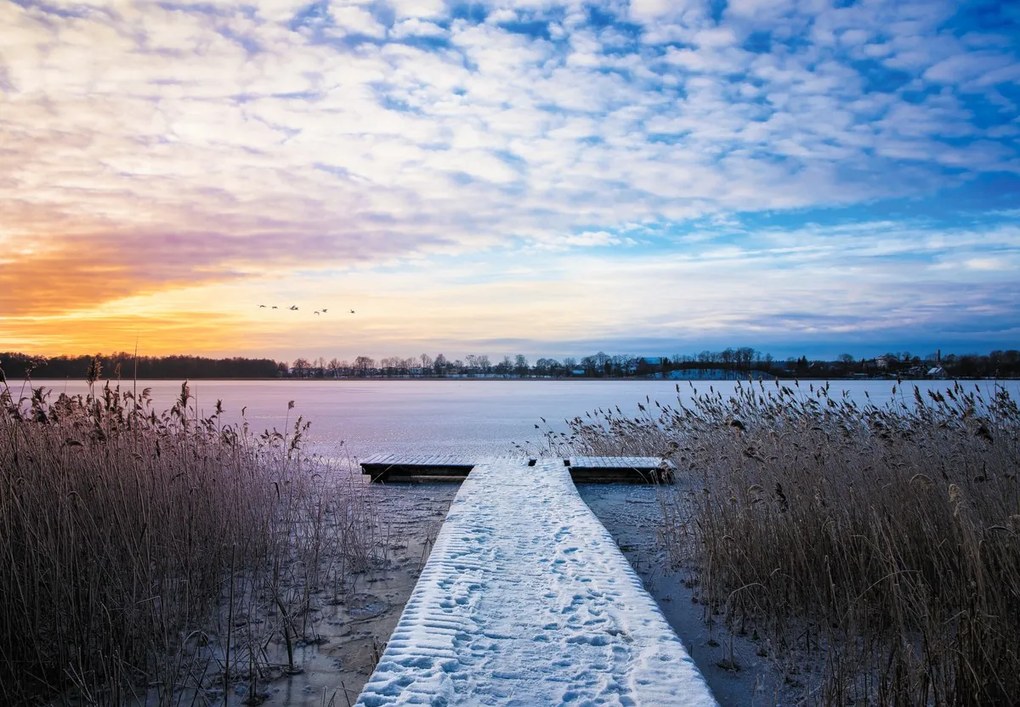 Fototapet - Lac înghețat, Ełk, Mazury, Polonia (147x102 cm)