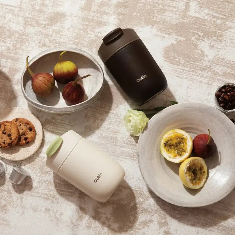 Ceasca termica Outin Travel Tumbler, 350 ml, Mentine cald 6 ore, Rece 12 ore, Otel inoxidabil 316L, Pereti dubli, Izolatie sub vid, Alb nisipos
