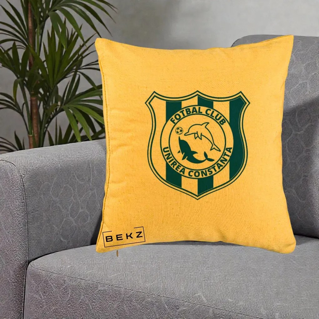 Perna Personalizata FC Unirea Constanta Fotbal, 40x40 cm, Galben, Husa Detasabila, Perna Inclusa, BEKZ®