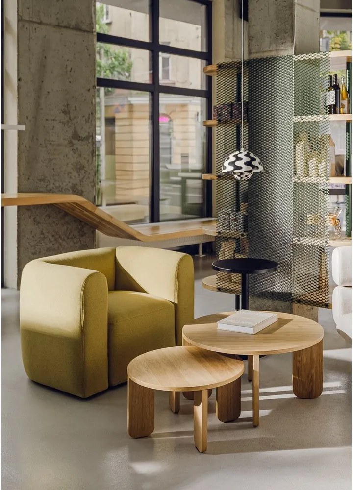 Măsuță de cafea în culoare naturală rotundă cu blat cu aspect de lemn de stejar ø 55 cm Kuvu – noo.ma