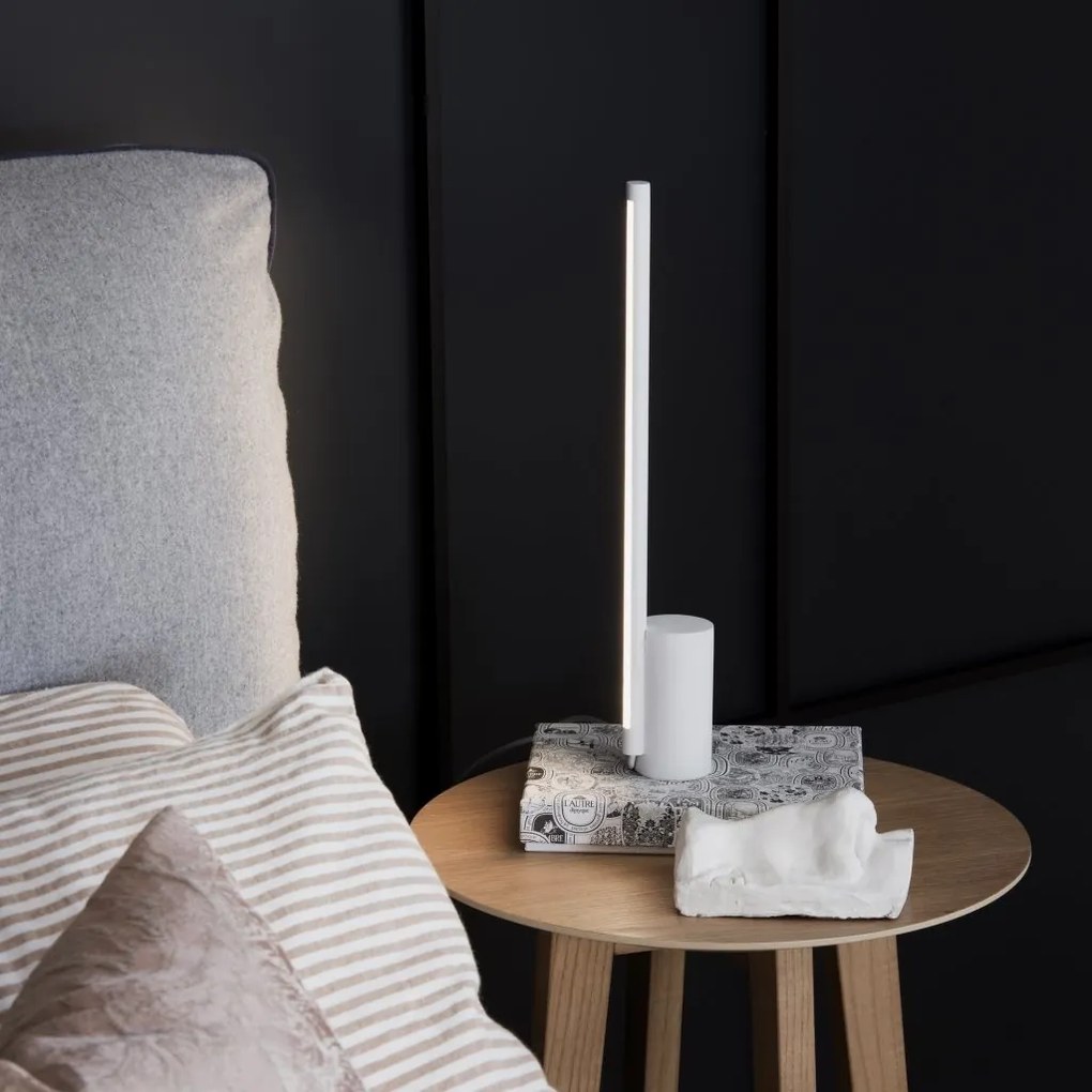 Veioza LED minimalista ESSENCE TL ROUND NERO 3000K