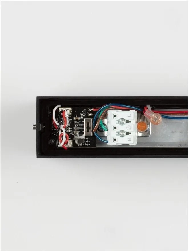 Aplica exterior neagra liniara 22cm IP65 LED CCT PRISMATIC