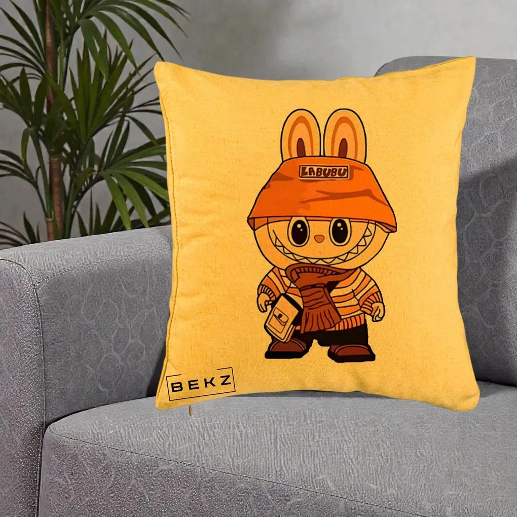 Perna Personalizata Labubu Streetwear Portocaliu, 40x40 cm, Galben, Husa Detasabila, Perna Inclusa, BEKZ®