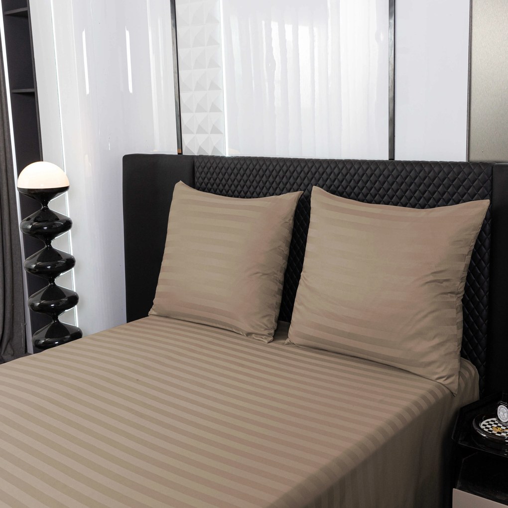 Lenjerie de pat hoteliera din microfibra JASMINE bej - dunga 2 cm, buzunar hotelier Dimensiune lenjerie de pat: 2 buc 70 x 90 cm | 200 x 220 cm
